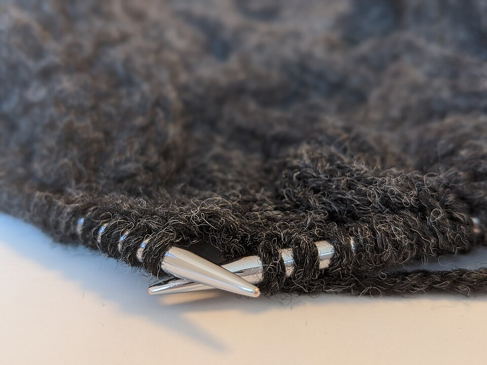 Knitting needles and yarn