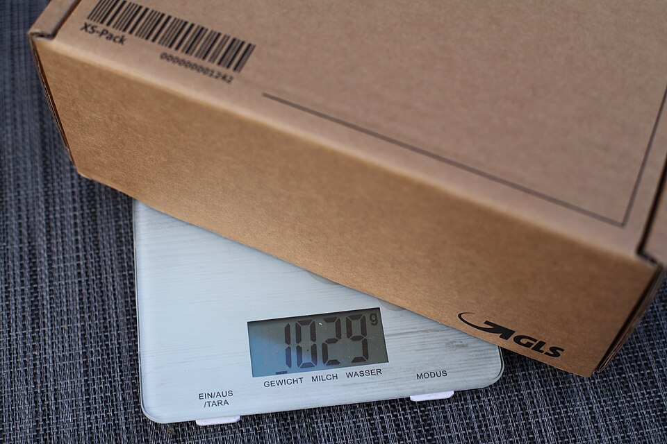 Measuring weight with a kitchen scale