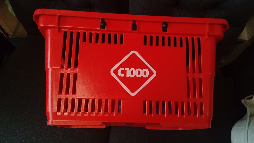 C1000 shopping basket, Blijdorp, Rotterdam (2020) 01