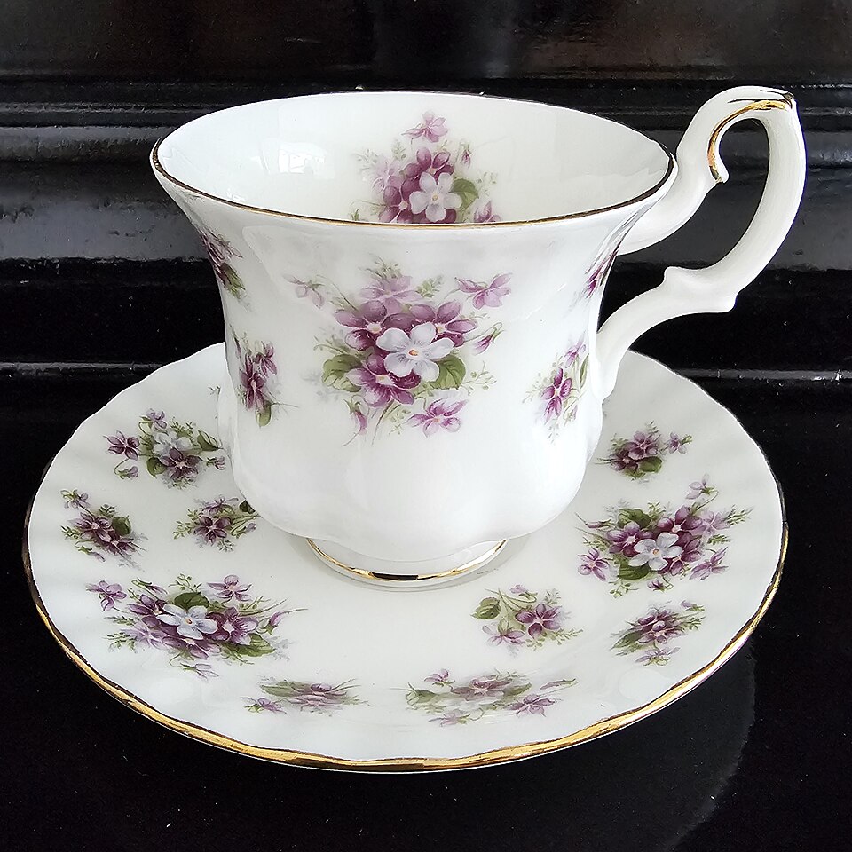 2025.03.27 Royal Albert Sweet Violets Coffee Cup Soucer Bone China 03