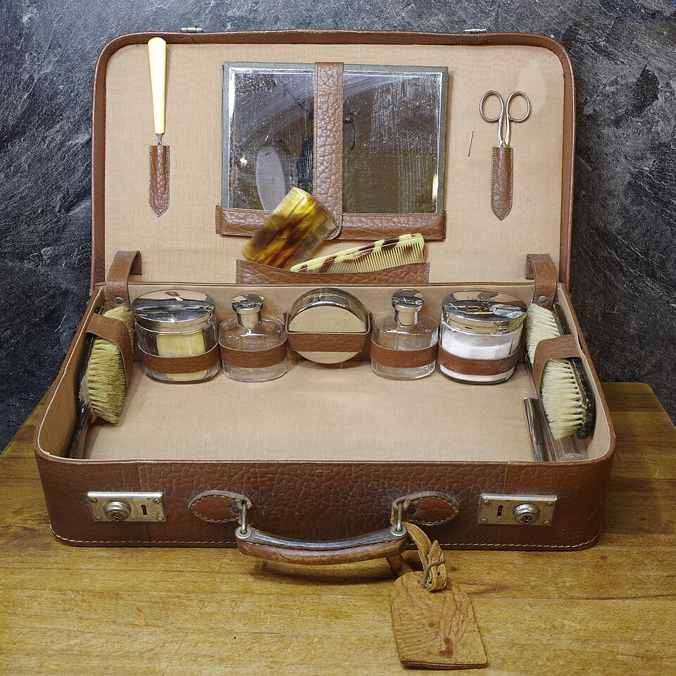 Suitcase BW 2025-08-17 14-54-11