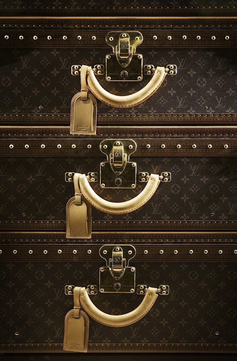Berlin- Louis Vuitton luggage suitcase set - 4360