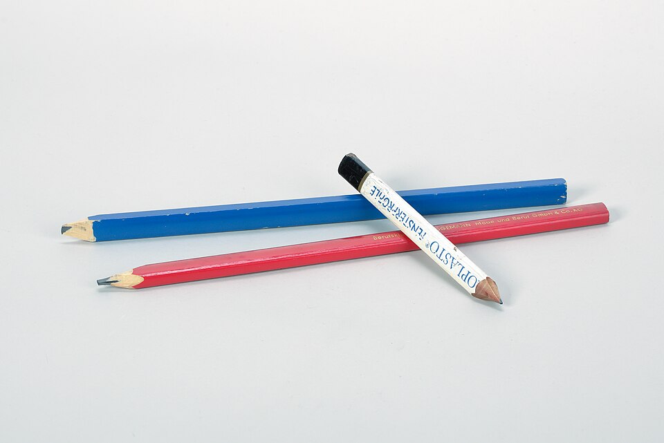 Germany Three-different-carpenters-pencil-01