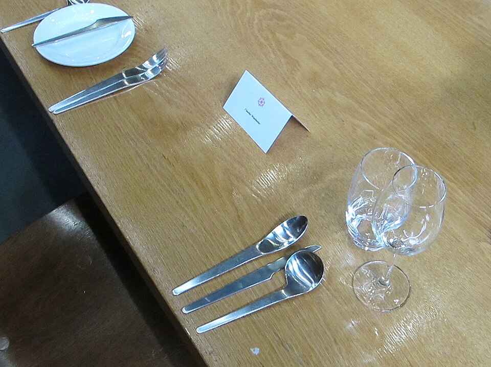 Arne Jacobsen cutlery, St Catherine's College Oxford-geograph-4184765-by-David-Hawgood