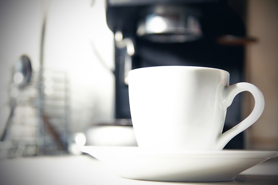 Coffee-cup-kitchen-coffee-machine (23697054474)