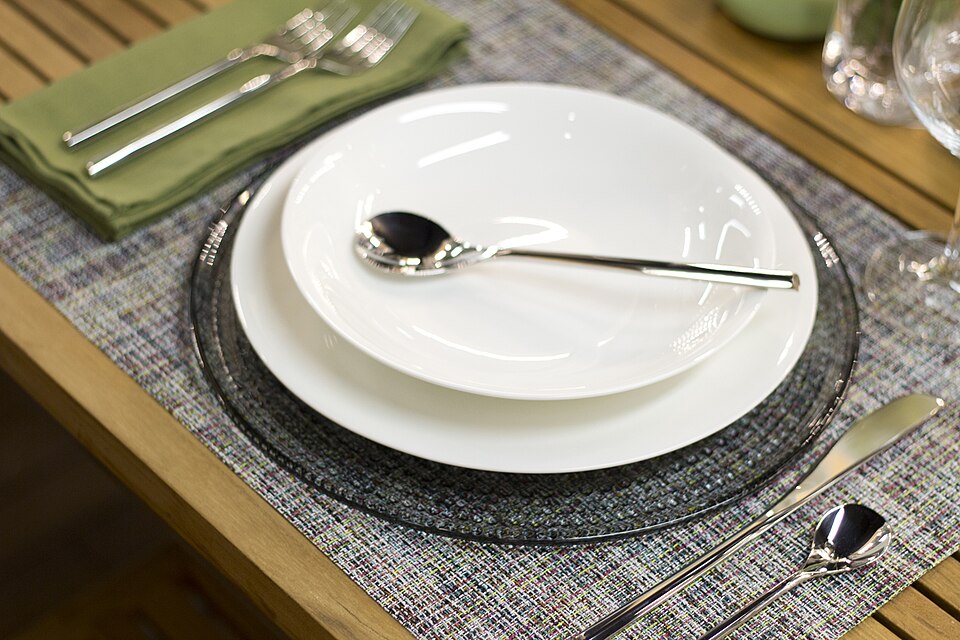 Table setting, 2013