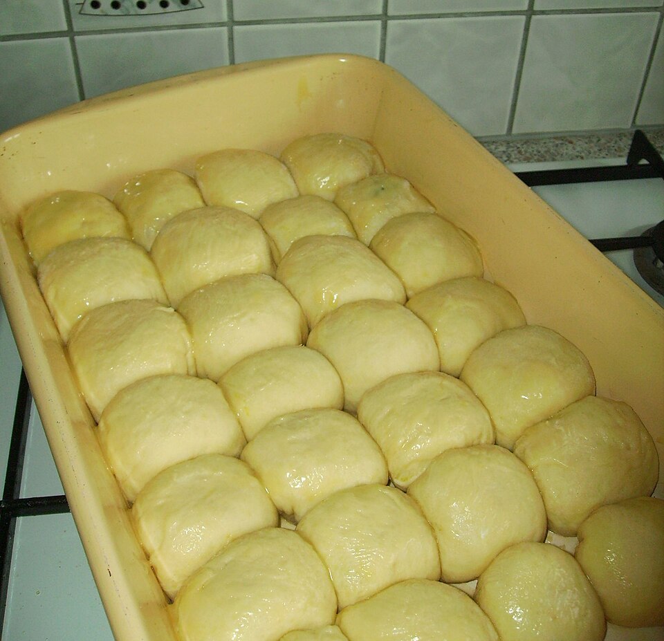 Buchteln in baking pan