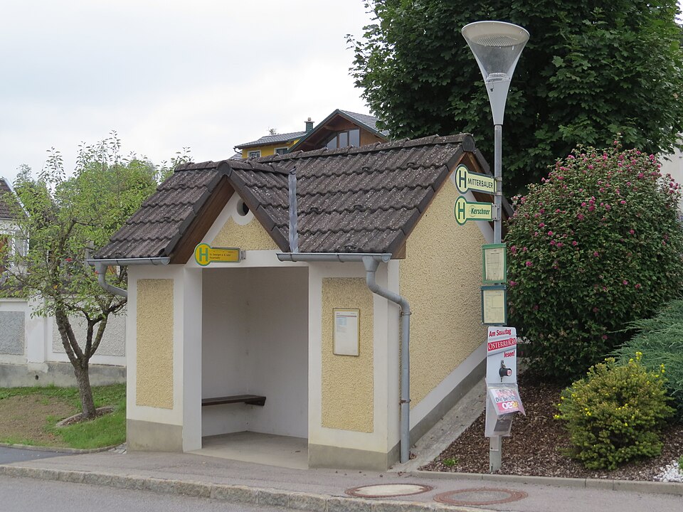 2017-09-10 (185) Bus stop at the fire station St. Georgen an der Leys