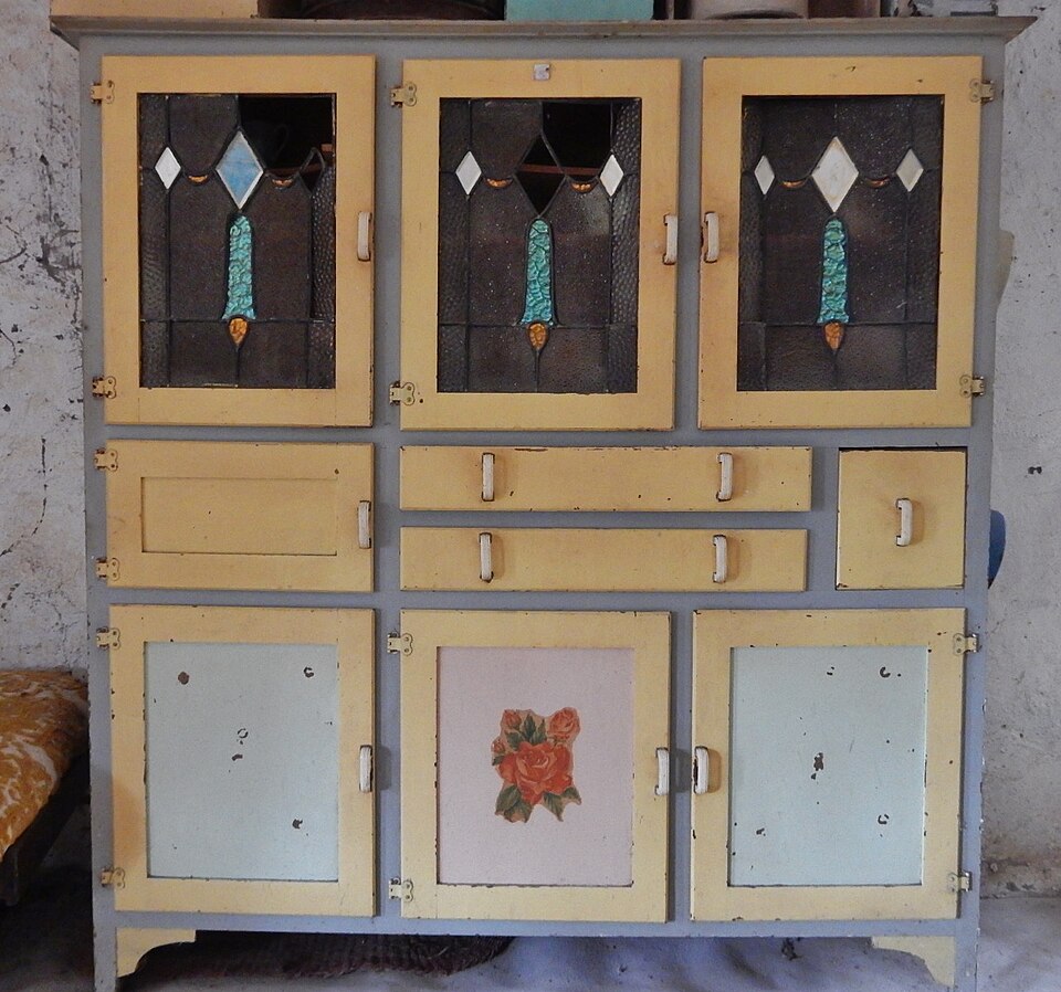 Kitchen Cupboard Like We All Had (37822691332)