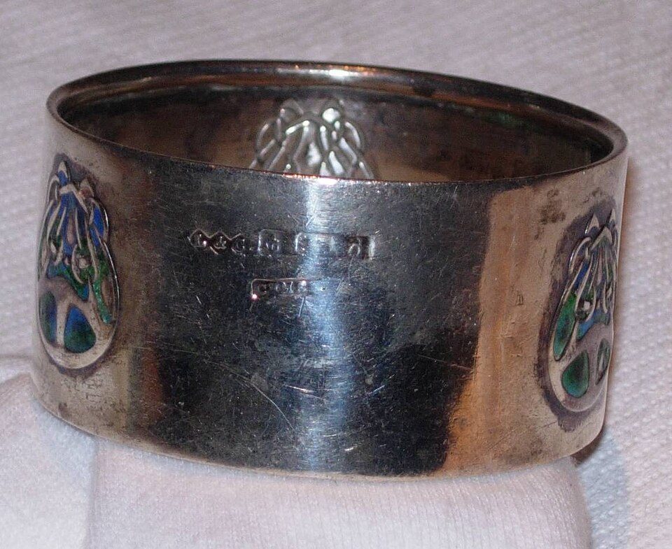 Napkin rings (AM 1989.93-3)