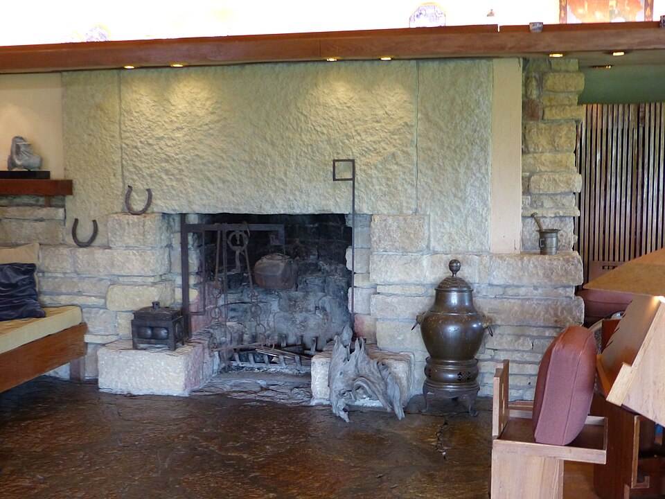 Taliesin Living Room 05