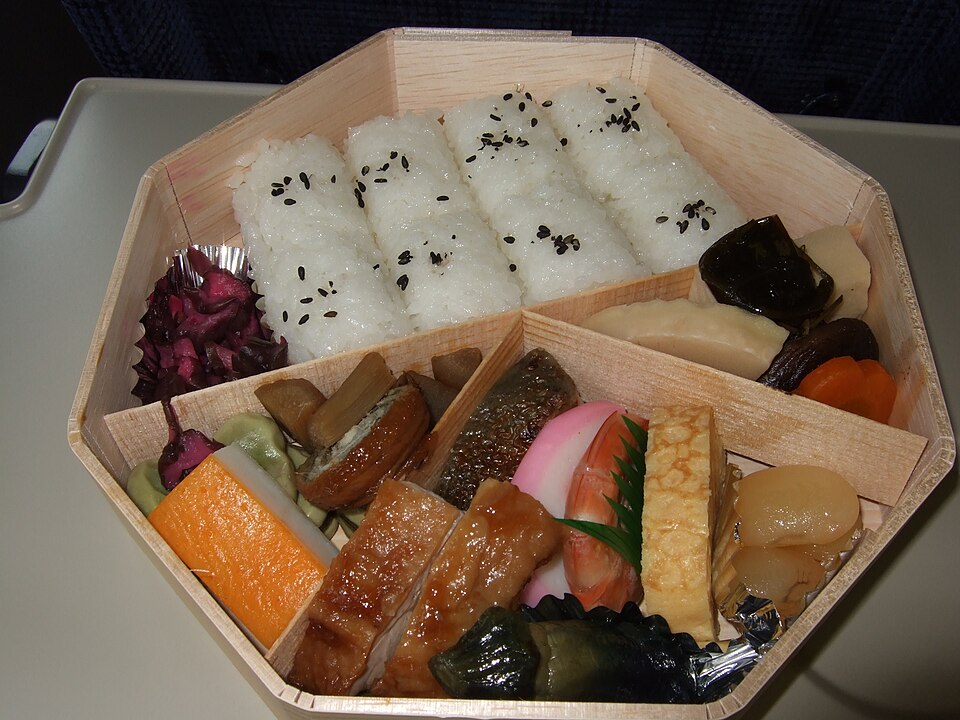 Octagonal lunch box (2127002424)