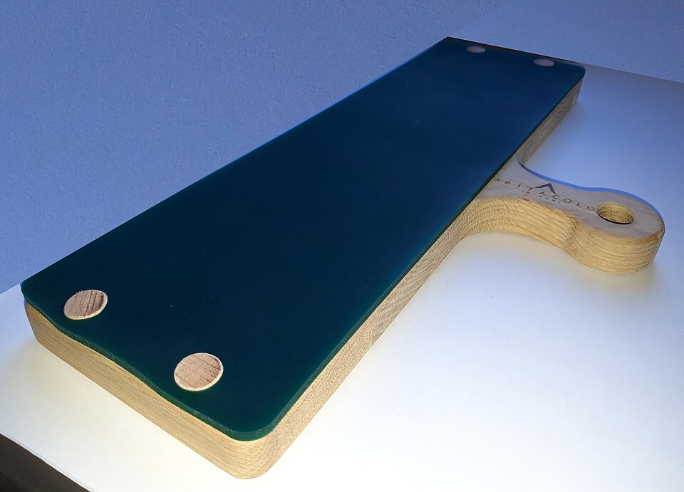 Two-component cutting board