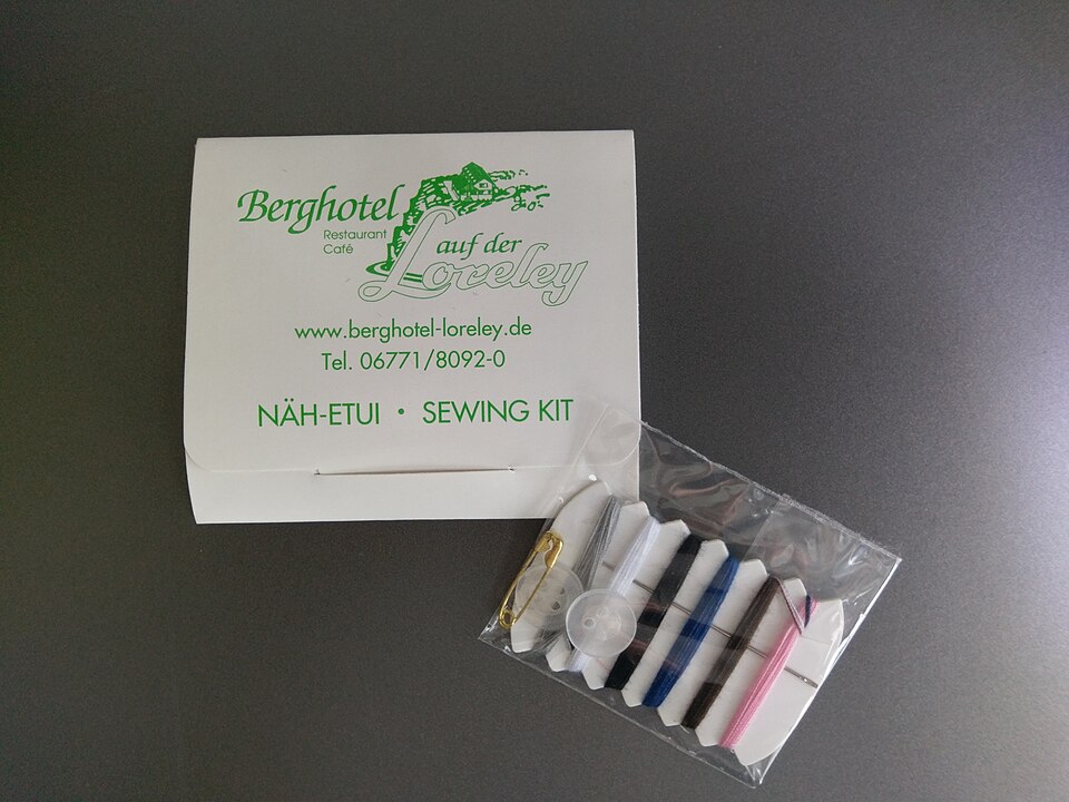 Berghotel auf der Loreley Näh-Etui Sewing kit (1)
